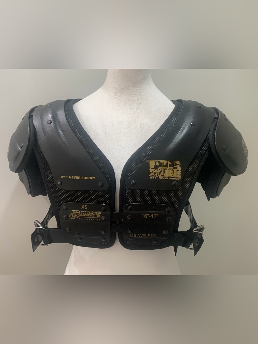 Buddy's All Stars Top Gun Football Shoulder Pads XS 16-17 QB WR Battle BackPlate